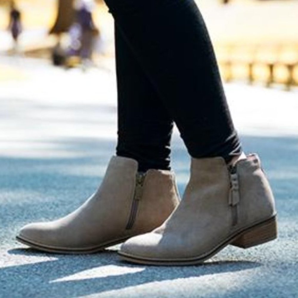 Blondo Linda Waterproof Suede Ankle Zipper Booties